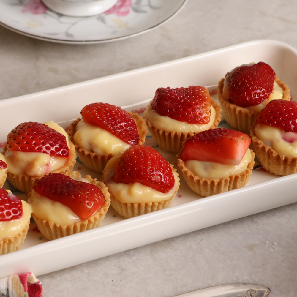Fresh Strawberry Tart (18 Pcs)
