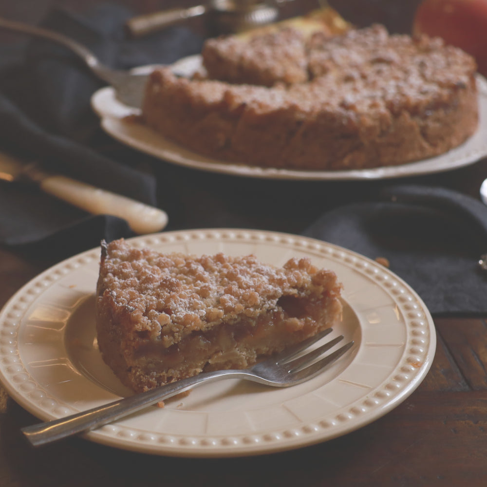 Apple Cinnamon Crumble Tart (Eggless)